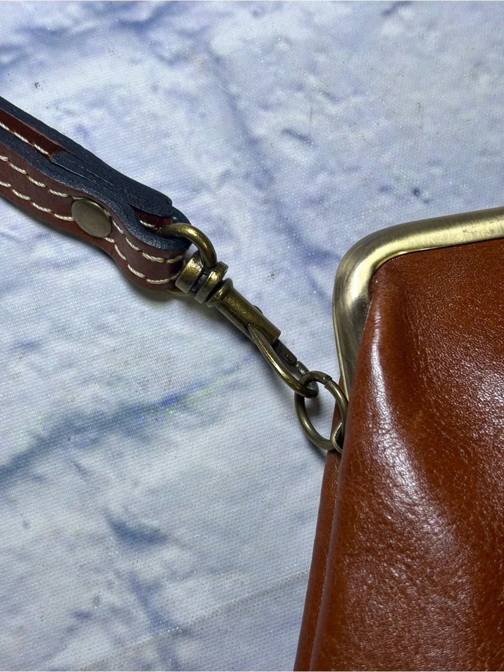 Patricia Nash Savena Kiss-Lock Leather Wristlet Suede Interior Detachable Strap